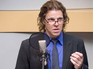 Simon Templeman @ BroadwayWorld Simon Templeman Photo